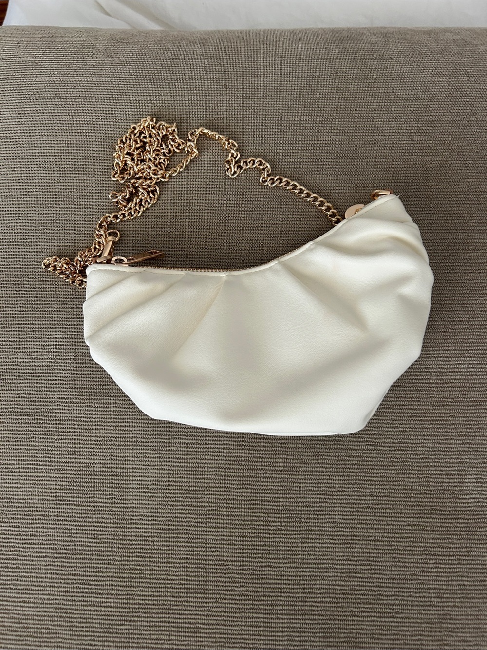 Classic Cream Shoulder Bag with Gold Chain Strap